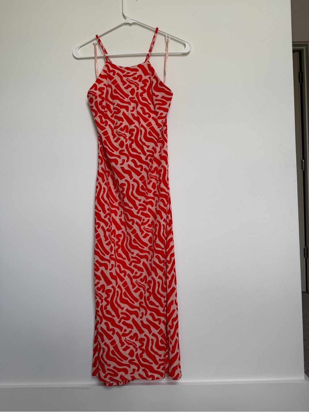NWT Band of the free. Red Abstract Print Spaghetti-Strap Maxi Dress